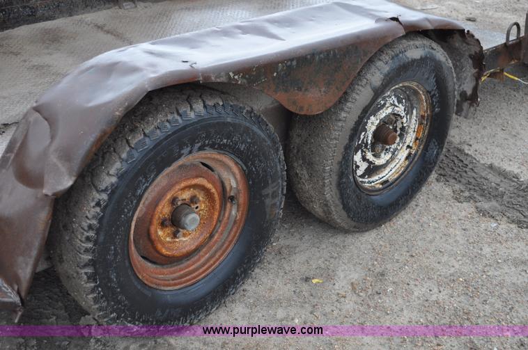 image for item A5947 1990 Tandem axle utility trailer
