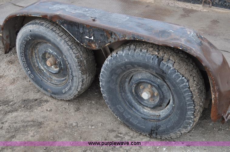 image for item A5947 1990 Tandem axle utility trailer