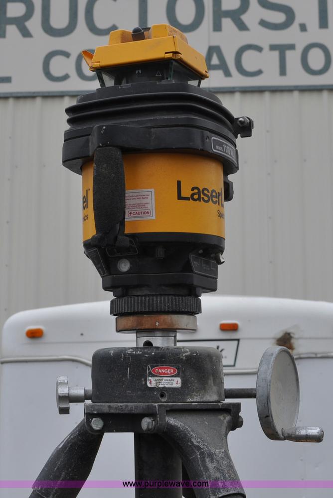 image for item A5948 Spectra-Physics laser plane