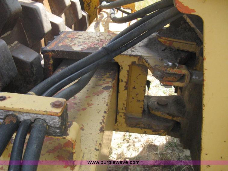 image for item A6399 Bomag BW213PD articulated vibratory pad foot roller