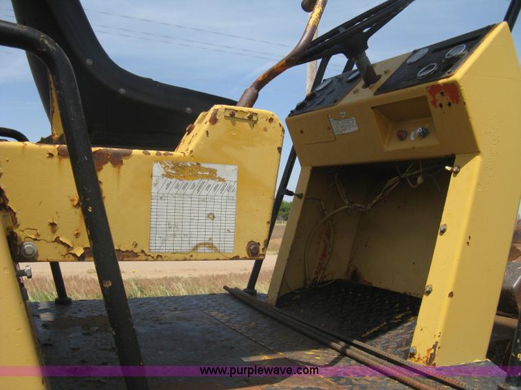 image for item A6399 Bomag BW213PD articulated vibratory pad foot roller