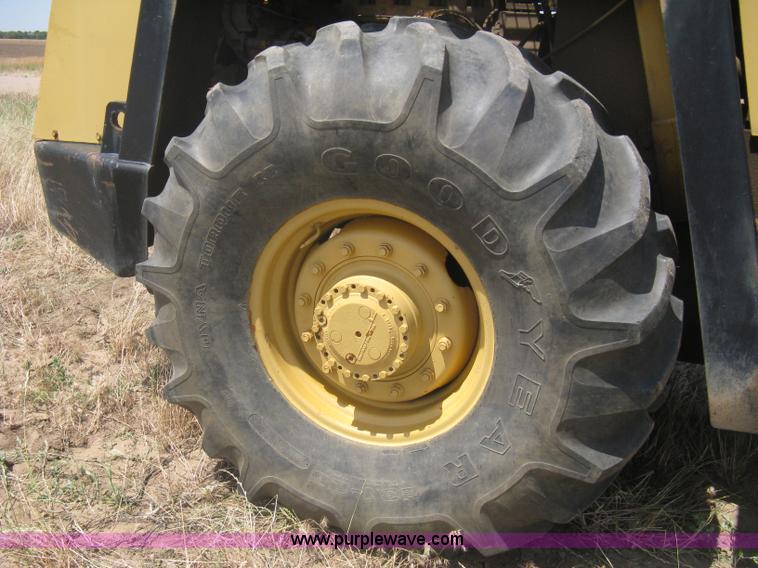 image for item A6399 Bomag BW213PD articulated vibratory pad foot roller