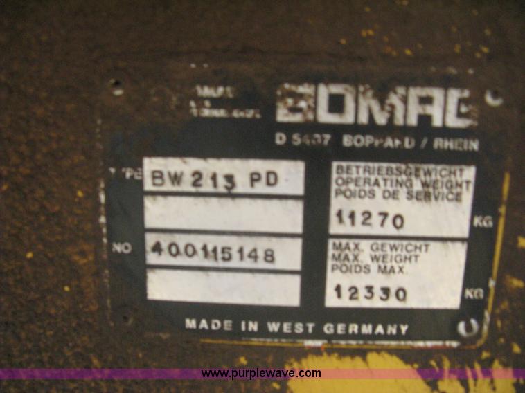 image for item A6399 Bomag BW213PD articulated vibratory pad foot roller