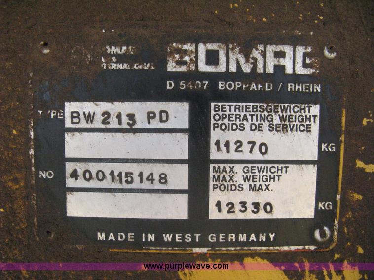 image for item A6399 Bomag BW213PD articulated vibratory pad foot roller