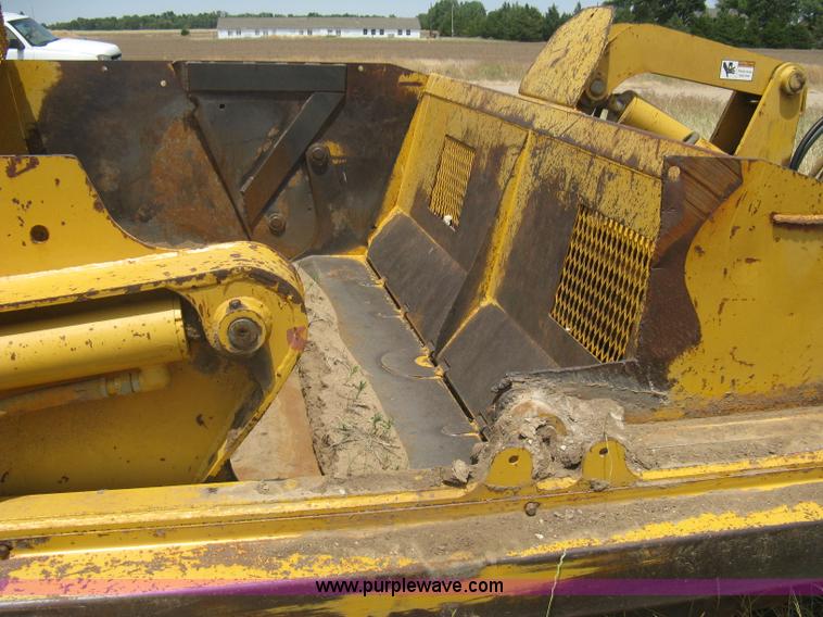 image for item A6400 John Deere 1812C scraper pan