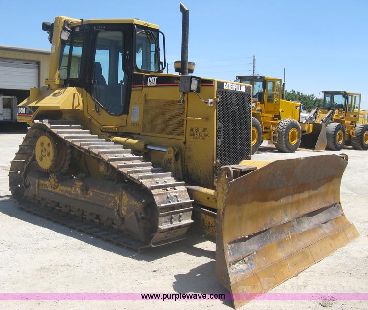 image for item A6404 2001 Caterpillar D6M XL dozer