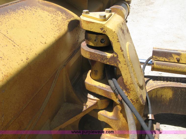 image for item A6404 2001 Caterpillar D6M XL dozer