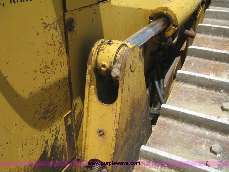 image for item A6404 2001 Caterpillar D6M XL dozer