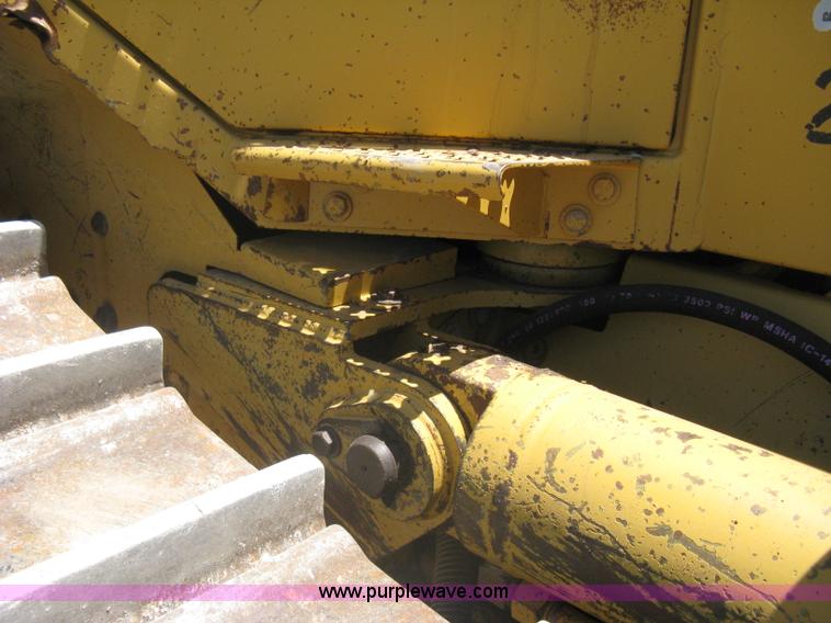 image for item A6404 2001 Caterpillar D6M XL dozer