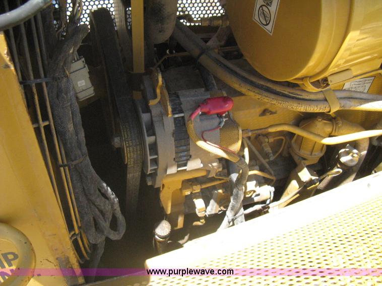 image for item A6404 2001 Caterpillar D6M XL dozer