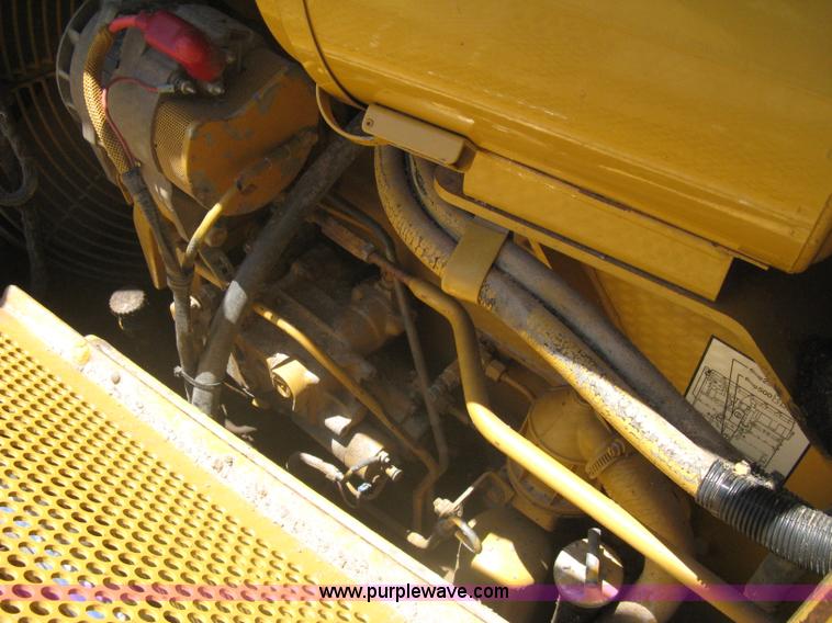 image for item A6404 2001 Caterpillar D6M XL dozer