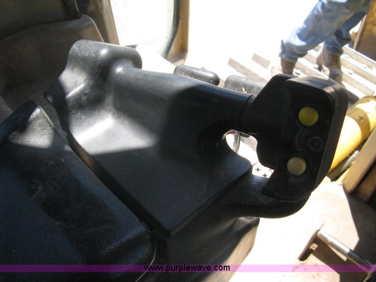 image for item A6404 2001 Caterpillar D6M XL dozer