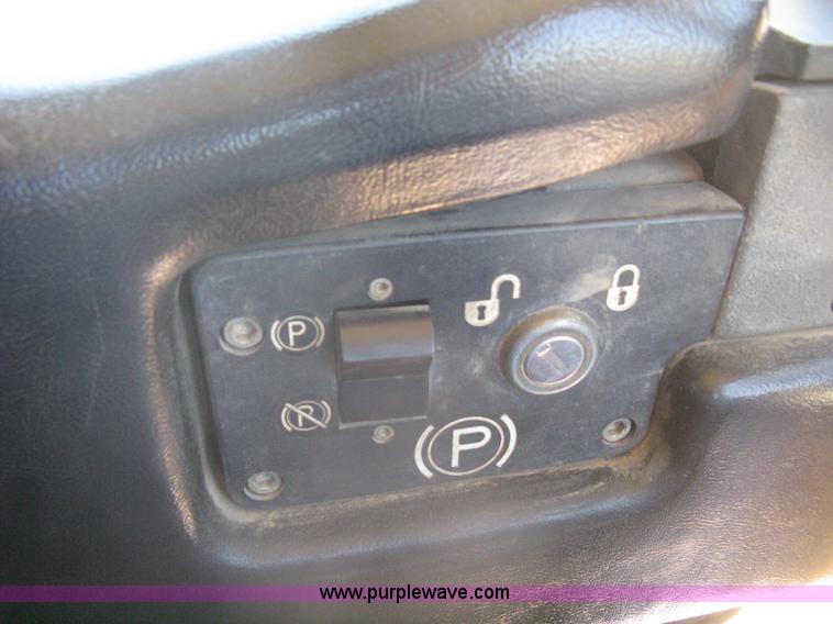 image for item A6404 2001 Caterpillar D6M XL dozer