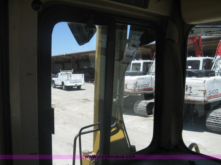 image for item A6404 2001 Caterpillar D6M XL dozer