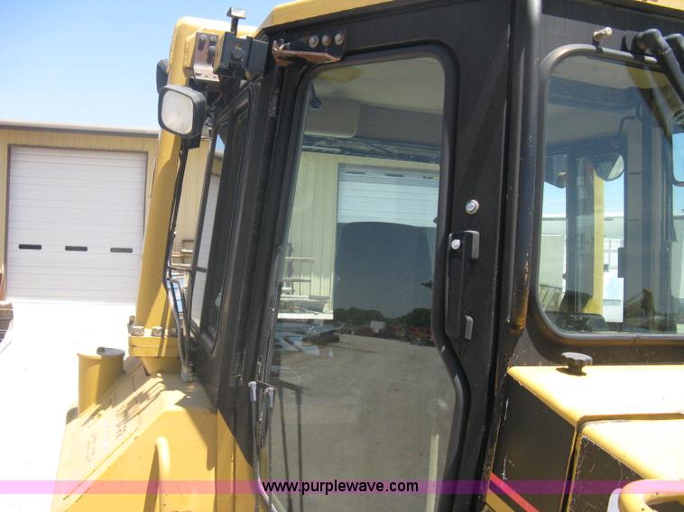 image for item A6404 2001 Caterpillar D6M XL dozer