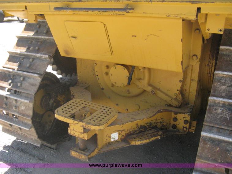 image for item A6404 2001 Caterpillar D6M XL dozer