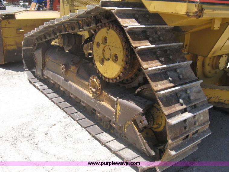 image for item A6404 2001 Caterpillar D6M XL dozer