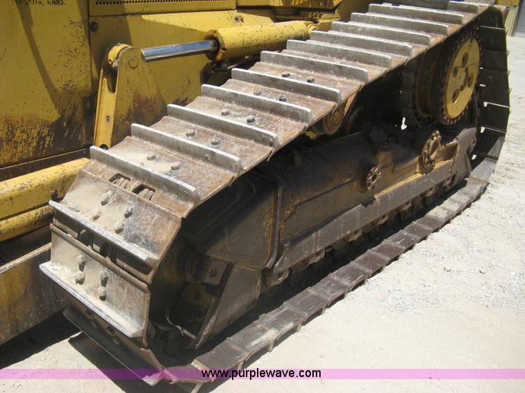 image for item A6404 2001 Caterpillar D6M XL dozer