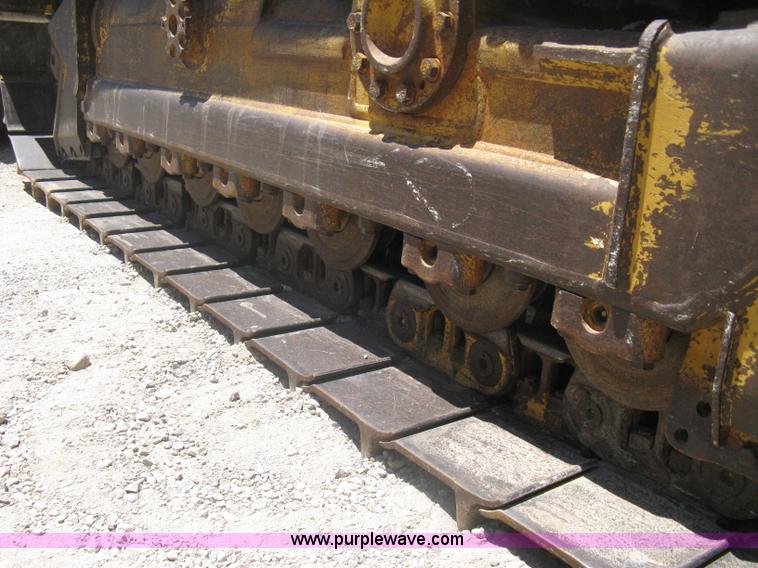 image for item A6404 2001 Caterpillar D6M XL dozer