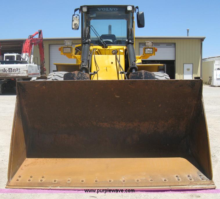 image for item A6405 1993 Volvo L120 wheel loader