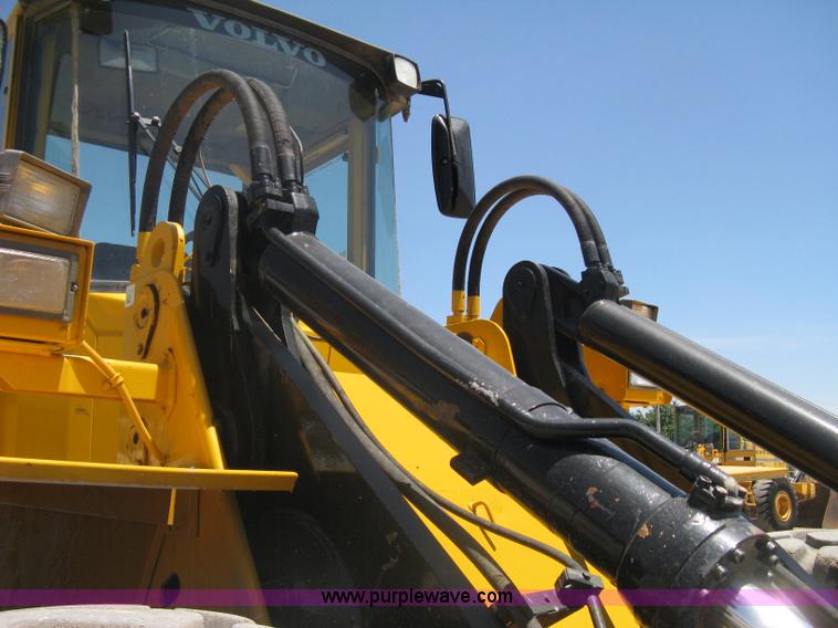 image for item A6405 1993 Volvo L120 wheel loader