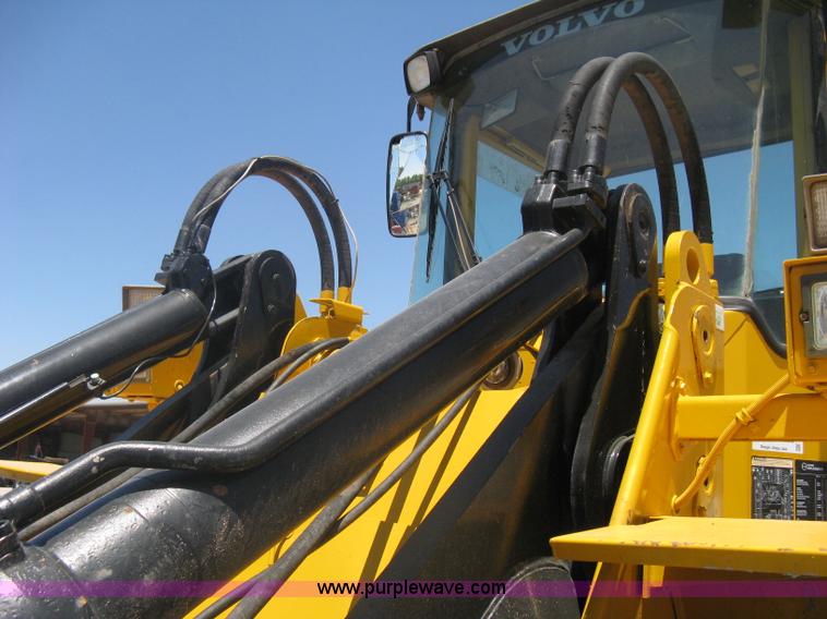 image for item A6405 1993 Volvo L120 wheel loader