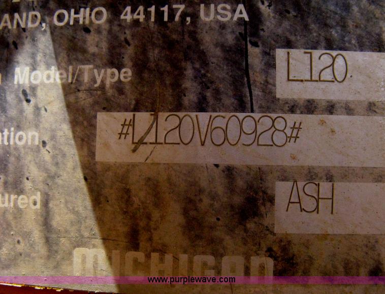 image for item A6405 1993 Volvo L120 wheel loader