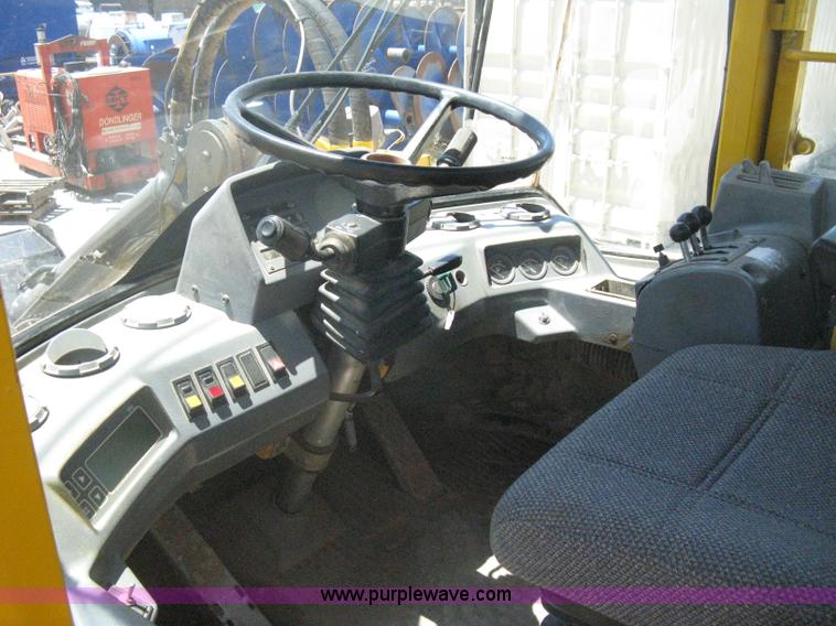 image for item A6405 1993 Volvo L120 wheel loader