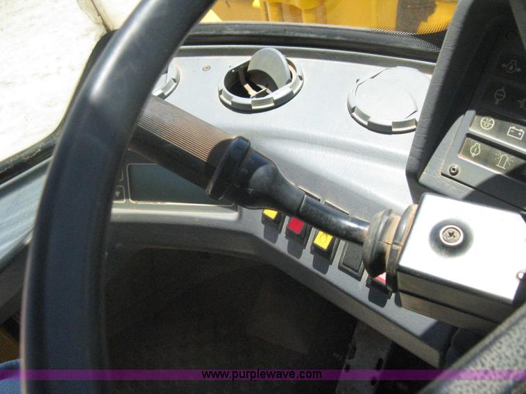 image for item A6405 1993 Volvo L120 wheel loader