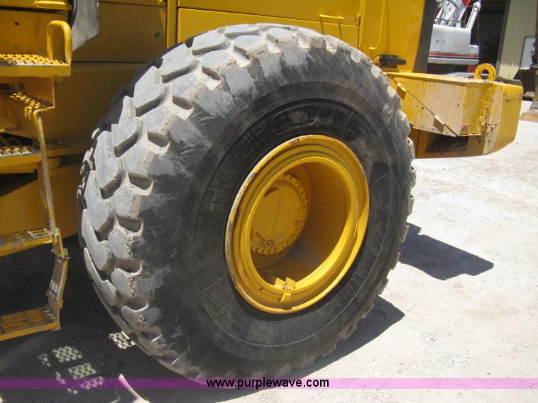 image for item A6405 1993 Volvo L120 wheel loader