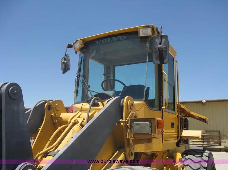 image for item A6406 1995 Volvo BM L70C wheel loader