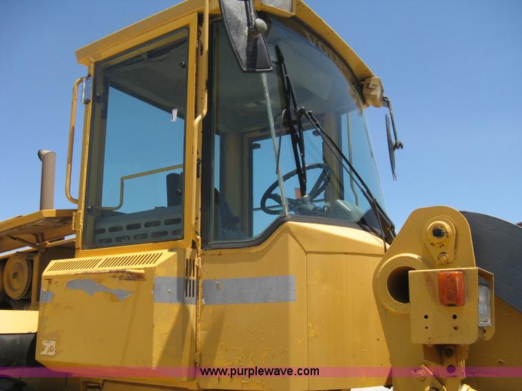 image for item A6406 1995 Volvo BM L70C wheel loader