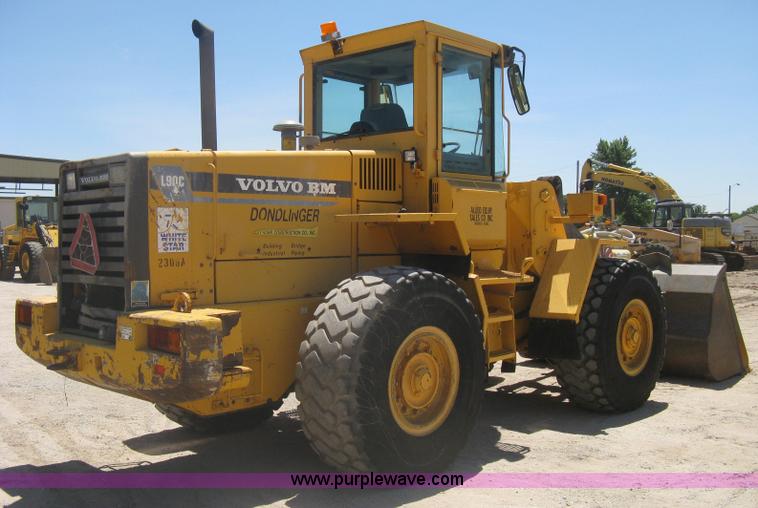 image for item A6407 1996 Volvo BM L90C wheel loader