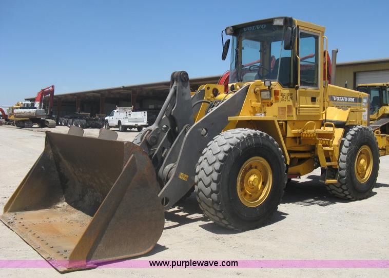 image for item A6407 1996 Volvo BM L90C wheel loader