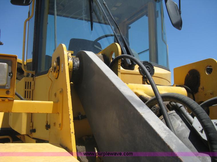 image for item A6407 1996 Volvo BM L90C wheel loader