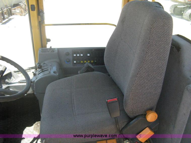 image for item A6407 1996 Volvo BM L90C wheel loader