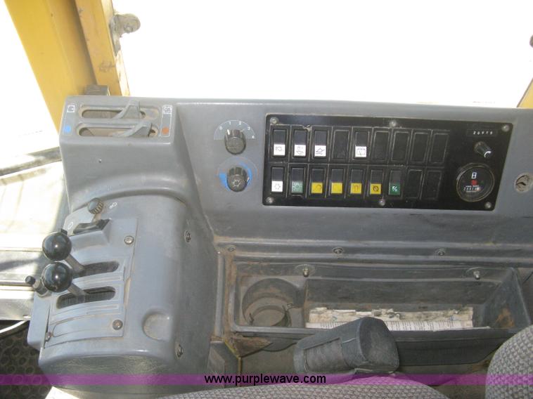 image for item A6407 1996 Volvo BM L90C wheel loader