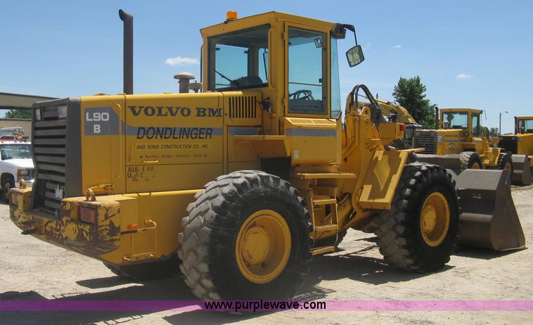 image for item A6408 1994 Volvo BM L90B wheel loader