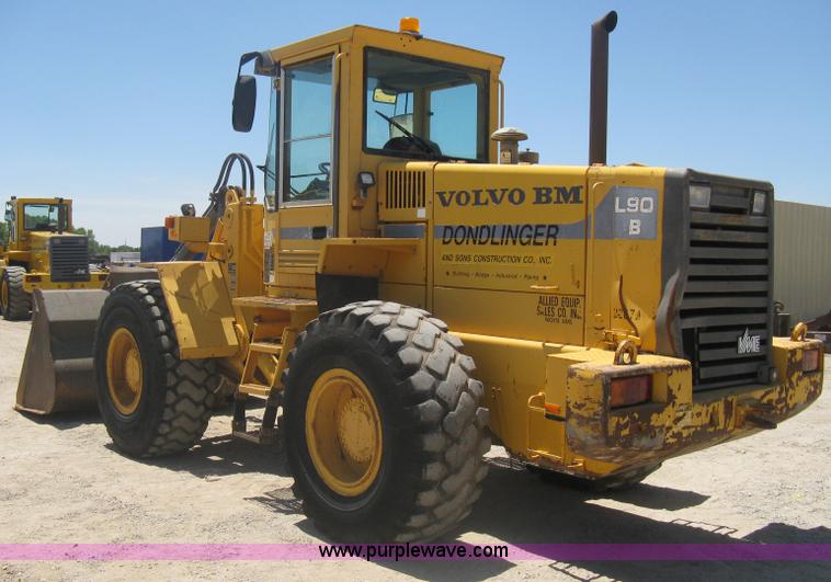 image for item A6408 1994 Volvo BM L90B wheel loader