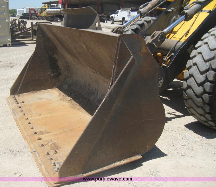 image for item A6408 1994 Volvo BM L90B wheel loader
