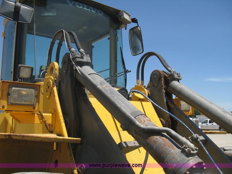 image for item A6408 1994 Volvo BM L90B wheel loader