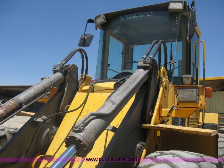 image for item A6408 1994 Volvo BM L90B wheel loader