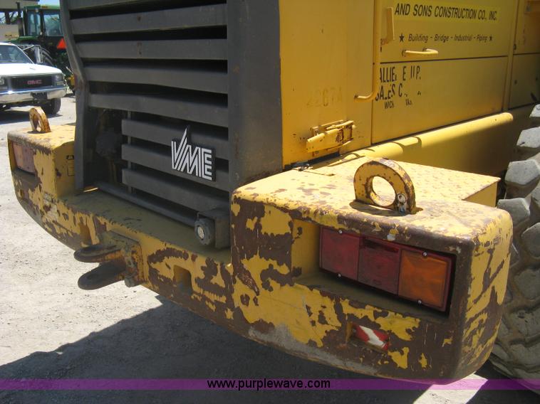 image for item A6408 1994 Volvo BM L90B wheel loader