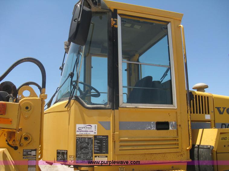 image for item A6408 1994 Volvo BM L90B wheel loader