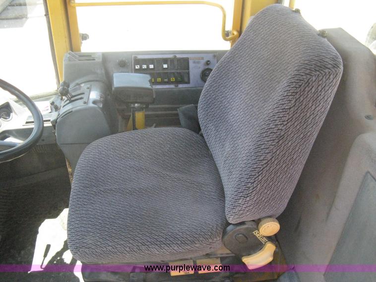 image for item A6408 1994 Volvo BM L90B wheel loader