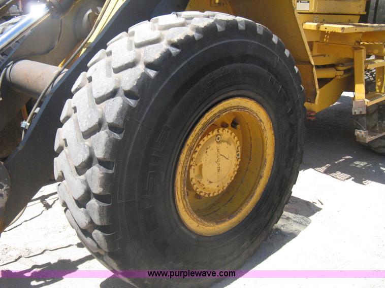 image for item A6408 1994 Volvo BM L90B wheel loader