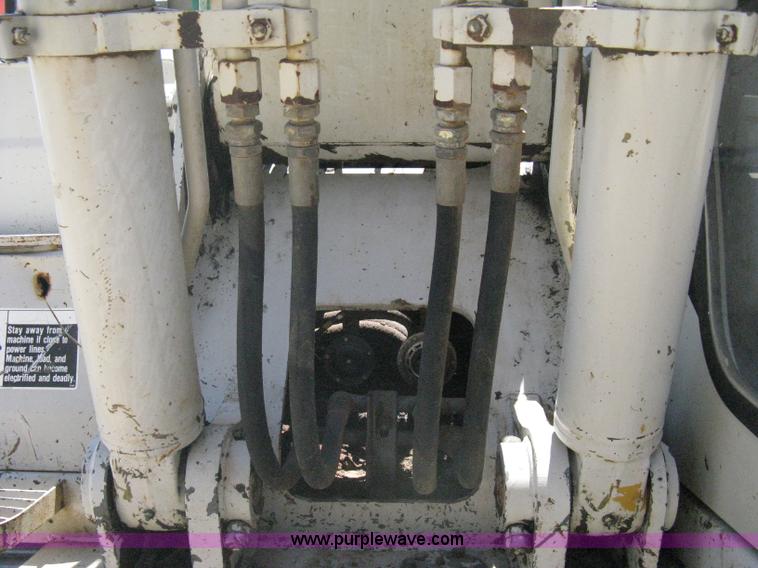 image for item A6409 1996 Link-Belt  2800 Quantum excavator