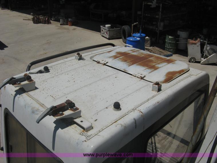 image for item A6409 1996 Link-Belt  2800 Quantum excavator