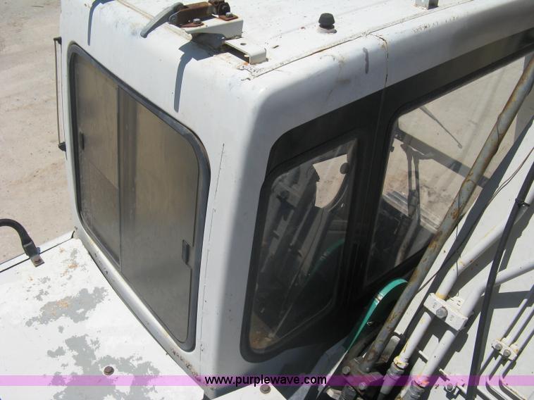 image for item A6409 1996 Link-Belt  2800 Quantum excavator