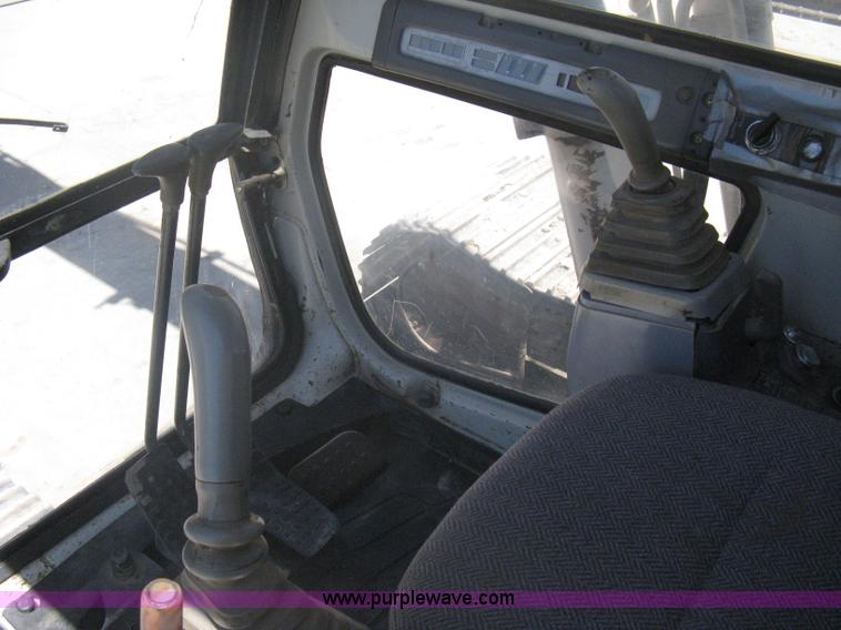 image for item A6409 1996 Link-Belt  2800 Quantum excavator